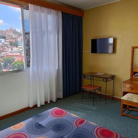 Aina Hotel Antananarivo Luaran gambar