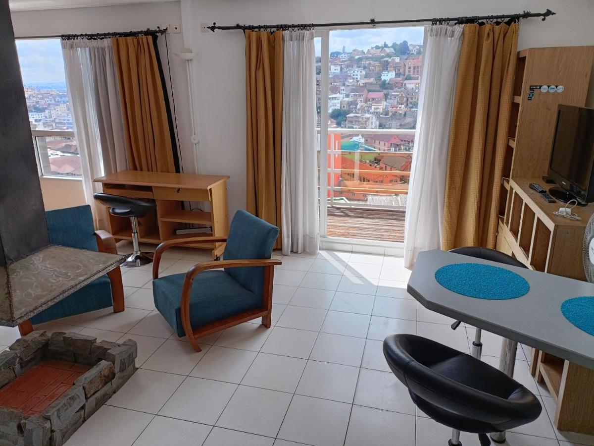 Aina Hotel Antananarivo Luaran gambar